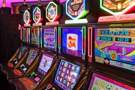 jlph1 live baccarat table with professional dealer visible on stream for Philippines players