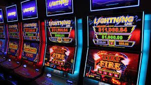 Live roulette wheel spinning on jlph1 casino platform viewed on a mobile phone screen